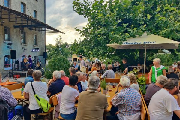 MÜHLENWIRT Biergarten Konzert
